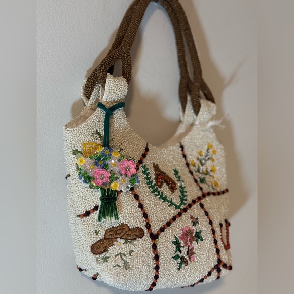 Western Horse Cowgirl Beaded Bag - Picture 3 of 6
